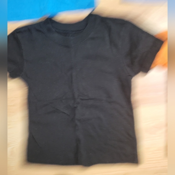 Boys 3T shirts - Picture 6 of 6